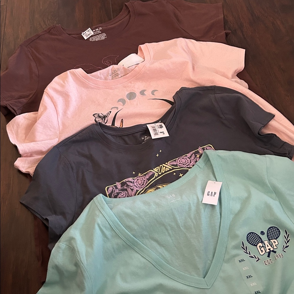 NWT Womens  XXL Graphic T-Shirts